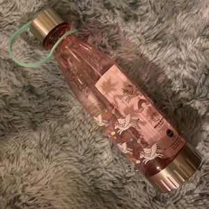 NWT HELLO KITTY UNICORN 20oz WATER BOTTLE W/ SCREW ON TOP